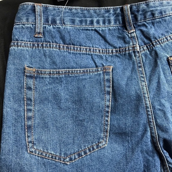 Forever 21 Blue denim Size 30 fringed hem shorts New With Tag NWT - Picture 9 of 12